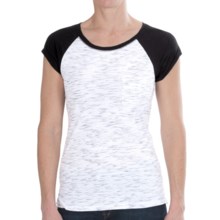 81%OFF レディースカジュアルシャツ ツートンヘザーシャツ - （女性用）カフショートスリーブ Two-Tone Heathered Shirt - Cuffed Short Sleeve (For Women)画像